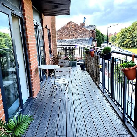 Luxury 2-Bedroom Service Apartment With Balcony Manchester Exterior foto